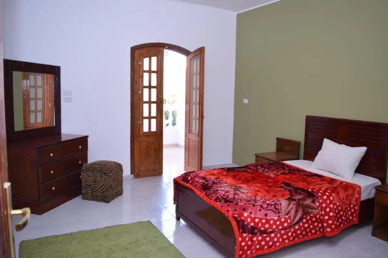 El Hady Apartments Swimming Pool ルクソール