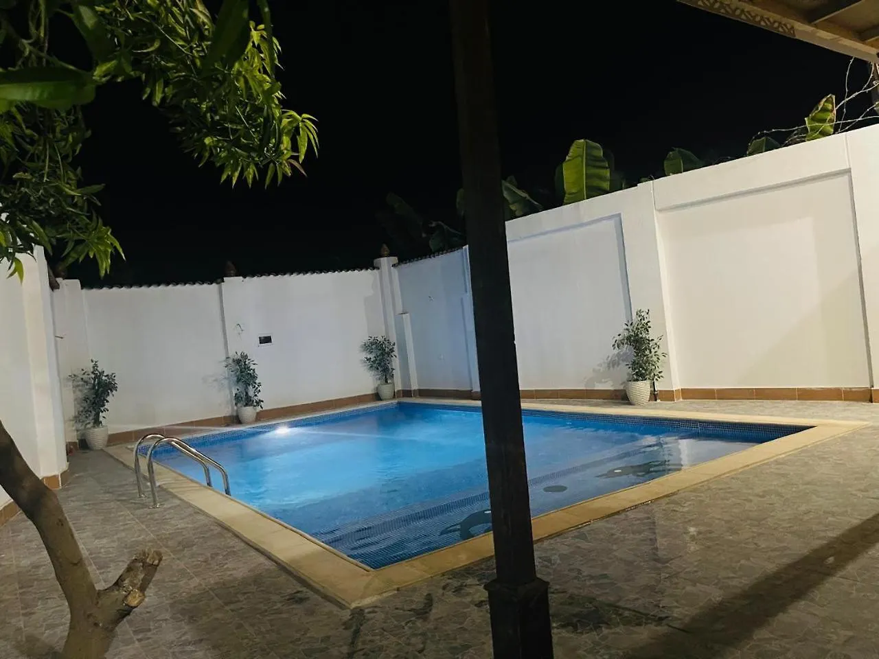 El Hady Apartments Swimming Pool ルクソール 0*,  エジプト